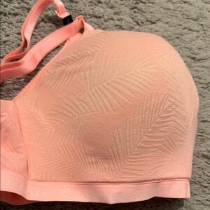Victoria's Secret Blush Pink Bra with Leaf Design